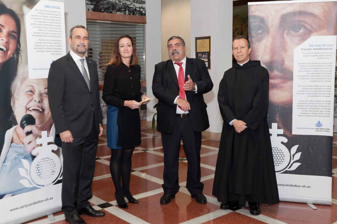 La Fundación DISA entrega 20.000 euros al Hospital SJDT 