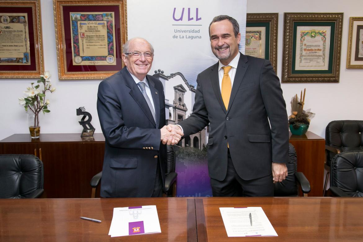 El Hospital San Juan de Dios firma un convenio de colaboración con el instituto de enfermedades tropicales de la ULL