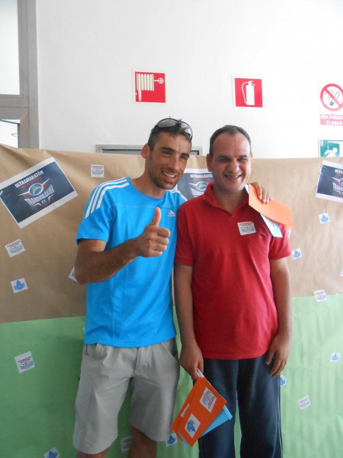 Luis Alberto Hernando visita a los usuarios del Centro de Discapacidad de Triana de La Palma 